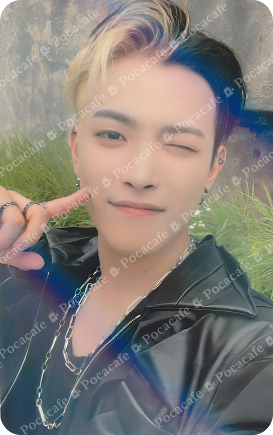 THE WORLD EP. 1: MOVEMENT KPOP STORE HOLO