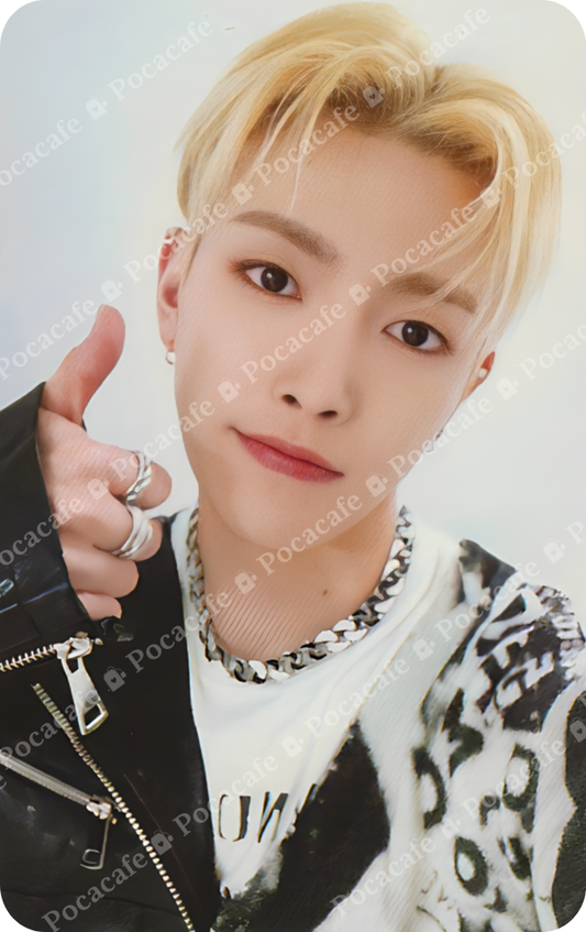 ANITEEZ X SOUNDWAVE POP UP COLLECTBOOK