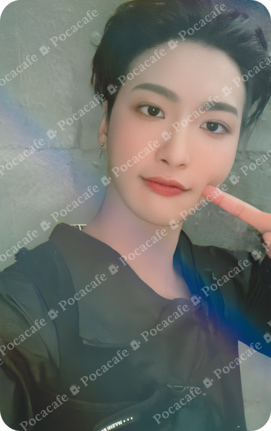 THE WORLD EP 1 MOVEMENT KPOPSTORE HOLO